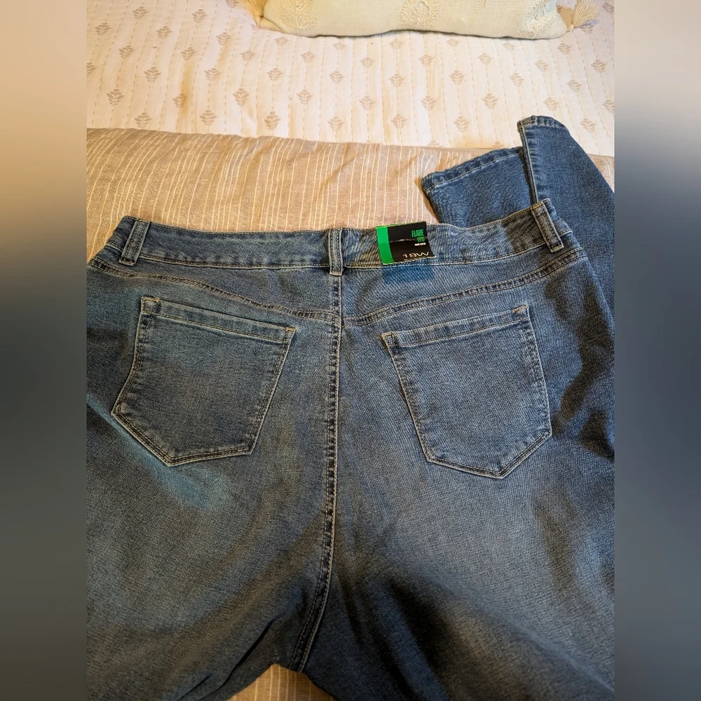 Style & Co flare jeans 18 nwt - Picture 10 of 11